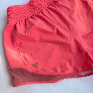Aritzia Golden Athletic Shorts – Size 2 – Coral / Neon Pink